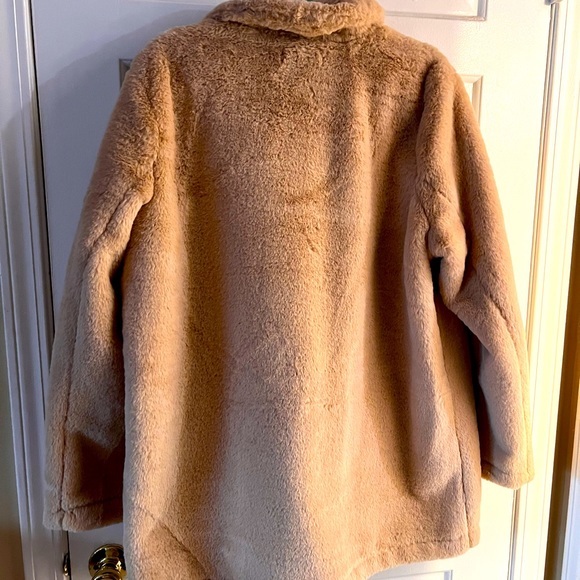 Faux fur coat - Picture 3 of 4